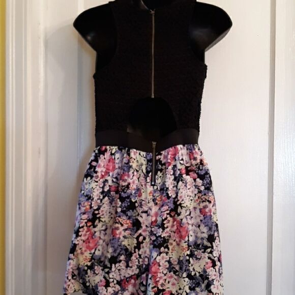 Xhilaration romper Black eyelet tank with elastic waistband Size S/P - Picture 3 of 16